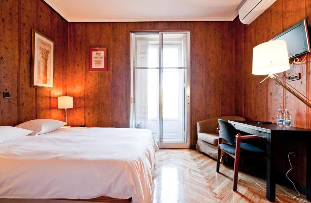 Hostal Asuncion Madrid Ruang foto