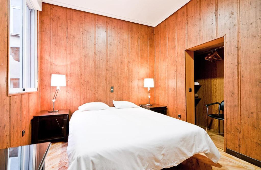Hostal Asuncion Madrid Bagian luar foto