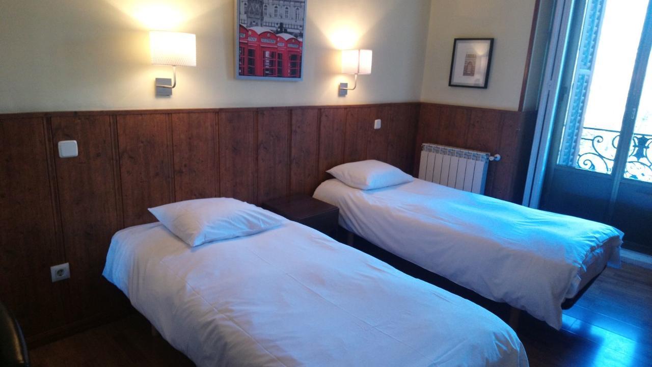 Hostal Asuncion Madrid Bagian luar foto